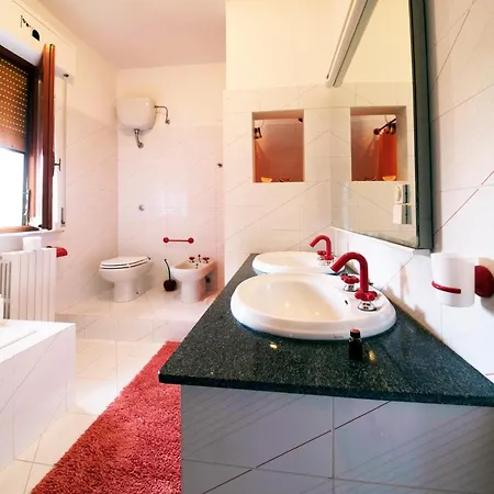 Апартаменты Podere Bellavista *